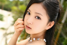 【美图】独自面对的小清新美女