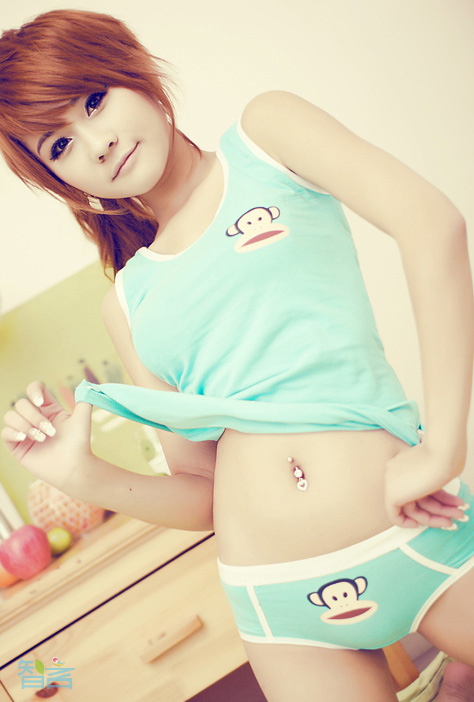 吊带可爱型迷人小清新美女6